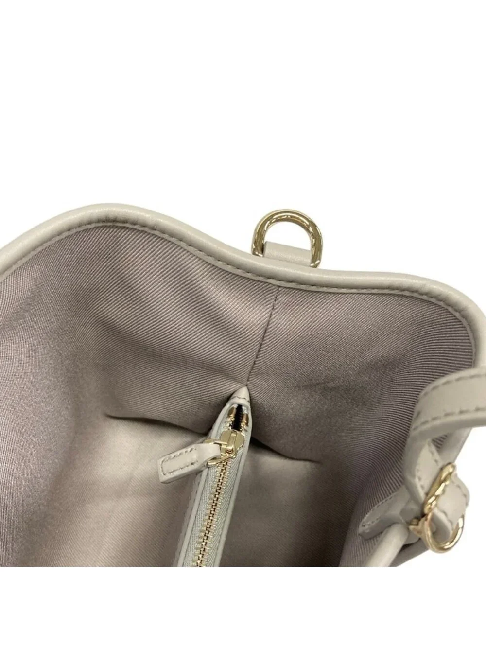 Gucci Tote Bag GG Emblem Medium Gray Leather